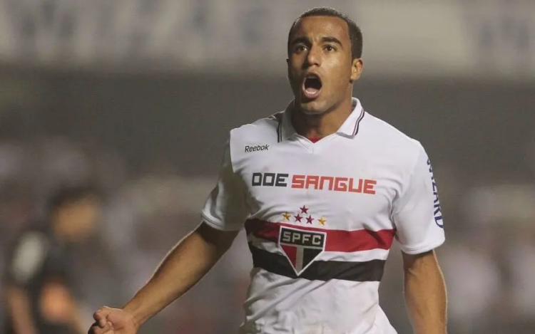 São Paulo acerta com Lucas e jogador vai assinar contrato até dezembro