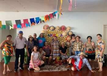 Arraiá da Assistência Social reuniu  crianças e a melhor idade de Porto Rico