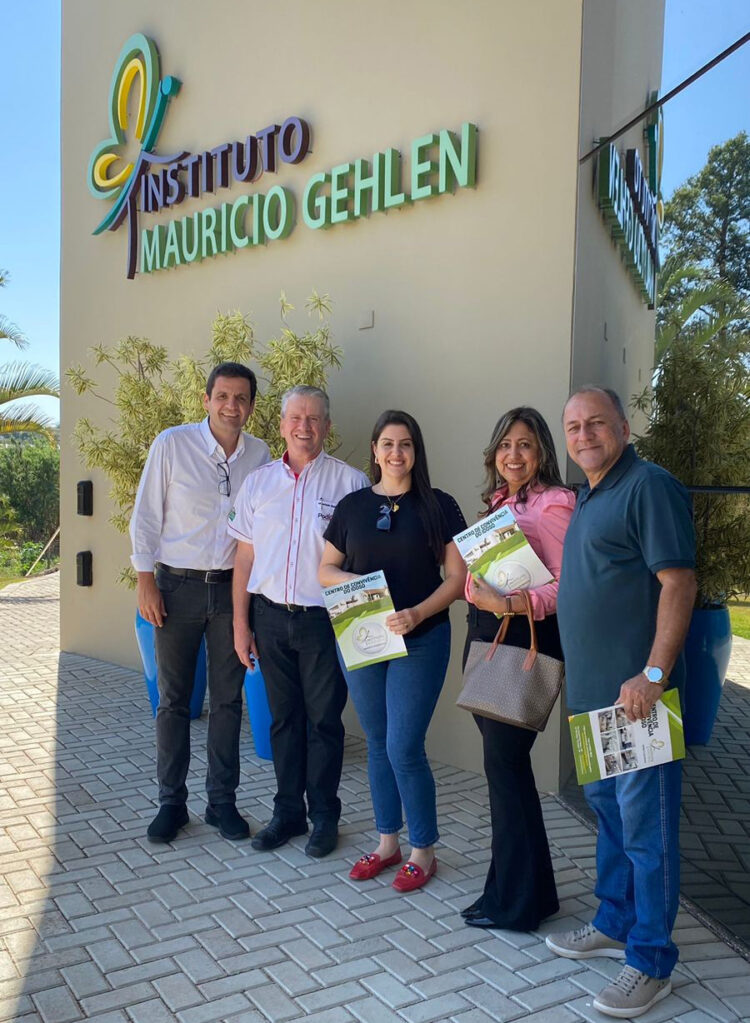 Lideranças de Nova Londrina visitam Instituto Mauricio Gehlen