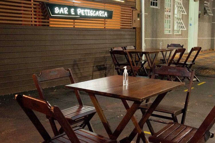 Associação de bares e restaurantes  pede a volta do horário de verão