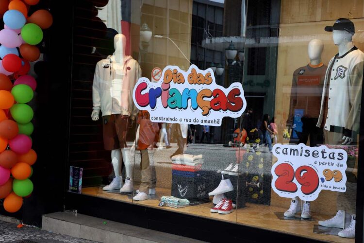 66,9% dos paranaenses pretendem presentear