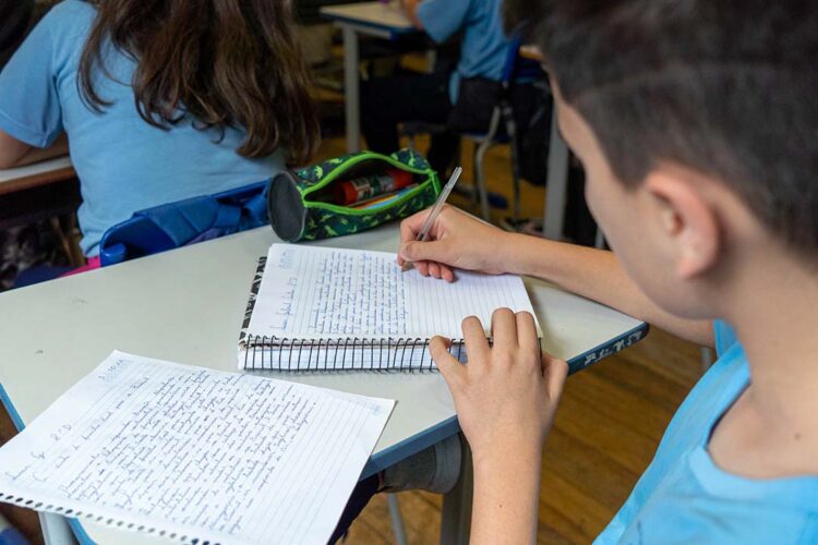 Estado prevê levar ensino integral para 400 escolas até 2025