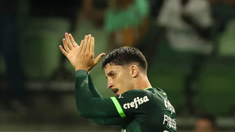 Palmeiras e Peñarol travam disputa por pagamento de Piquerez