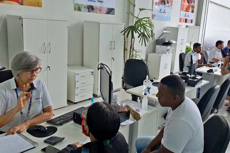 Centrais da Sanepar abrem no sábado para parcelamento e cadastro
