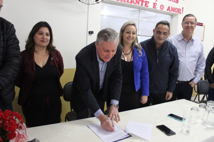Município oficializa início das obras de reforma da Escola Municipal Pedro Real