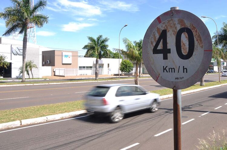 Vereadores cobram medidas para evitar excesso de velocidade nas vias marginais da Heitor Furtado