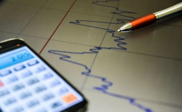 Mercado aumenta previsão do PIB para 2023, 2024 e 2025; inflação também sobe