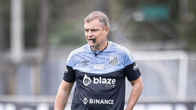 Santos, na zona de rebaixamento, demite Aguirre após cinco jogos