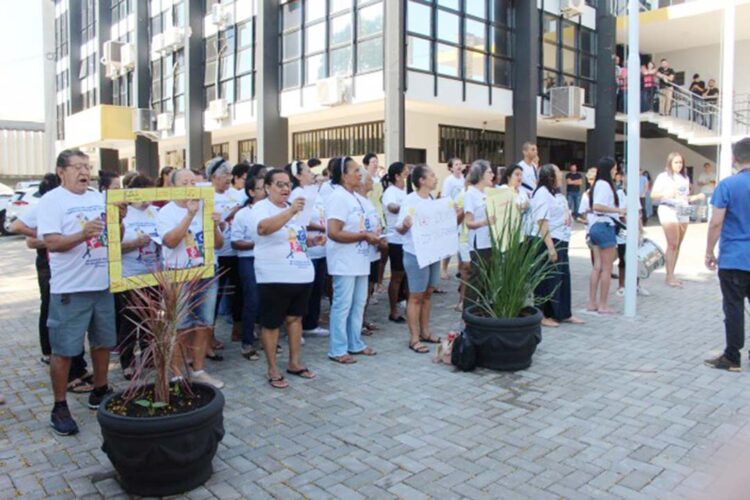 CRAS Jardim Maringá faz atividade  em alusão ao Setembro Amarelo