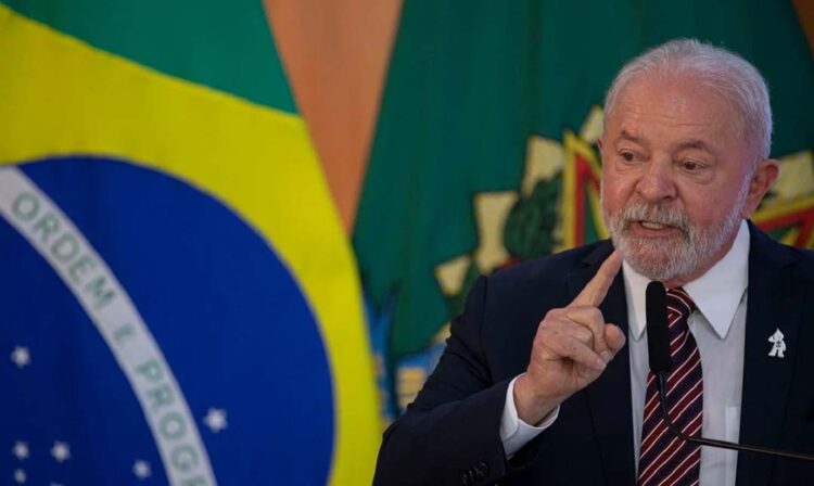 Lula passa por cirurgia nesta sexta; entenda colocação de prótese no quadril