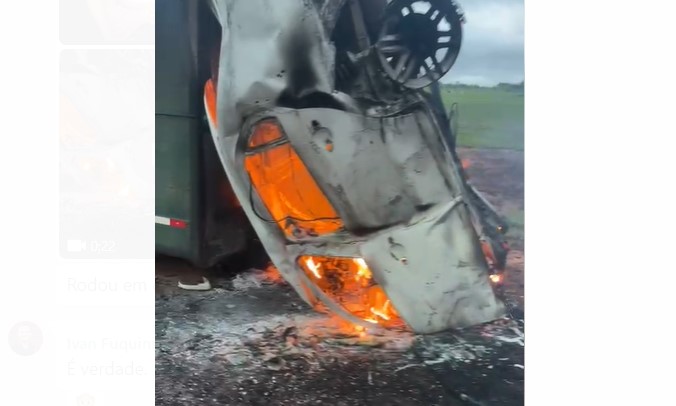 Homem mata esposa e morre carbonizado em acidente