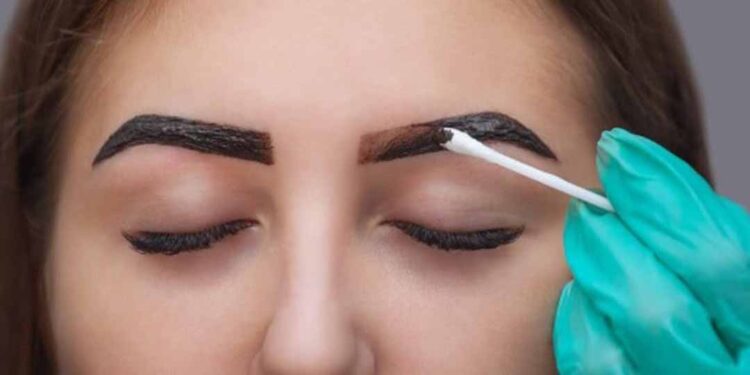 Paranavaí é contemplado com curso gratuito de modelagem e henna para sobrancelhas