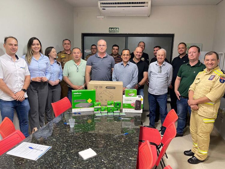 Conseg entrega câmeras de monitoramento para 8ª Subdivisão Policial de Paranavaí