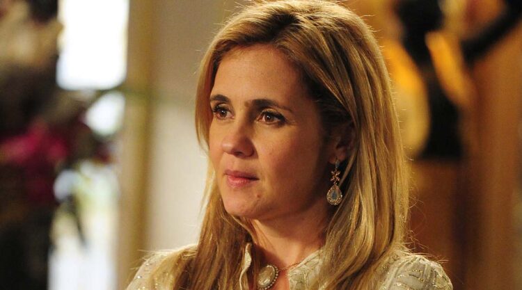 Globo convida Adriana Esteves para ‘Renascer’, mas falta de agenda faz atriz recusar