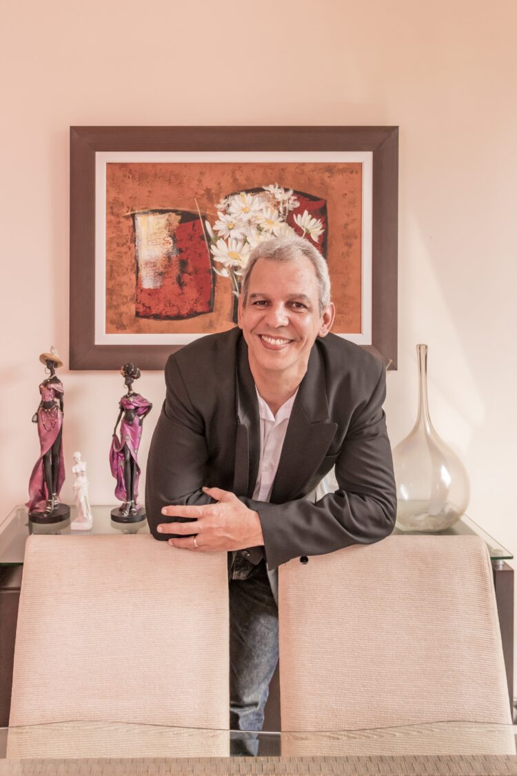 Livro, um sobrevivente