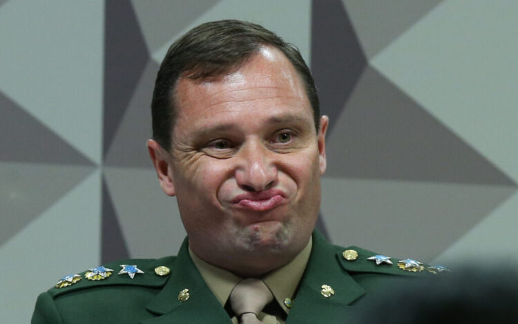 Exército enfrenta situação inédita e risco de desgaste ao avaliar promoção de Cid