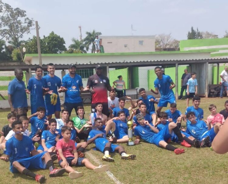 Time de Alto Paraná é campeão invicto do Campeonato Cobrinhas