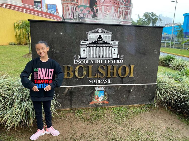 Bailarina de 9 anos vai estudar na escola de ballet mais famosa do mundo