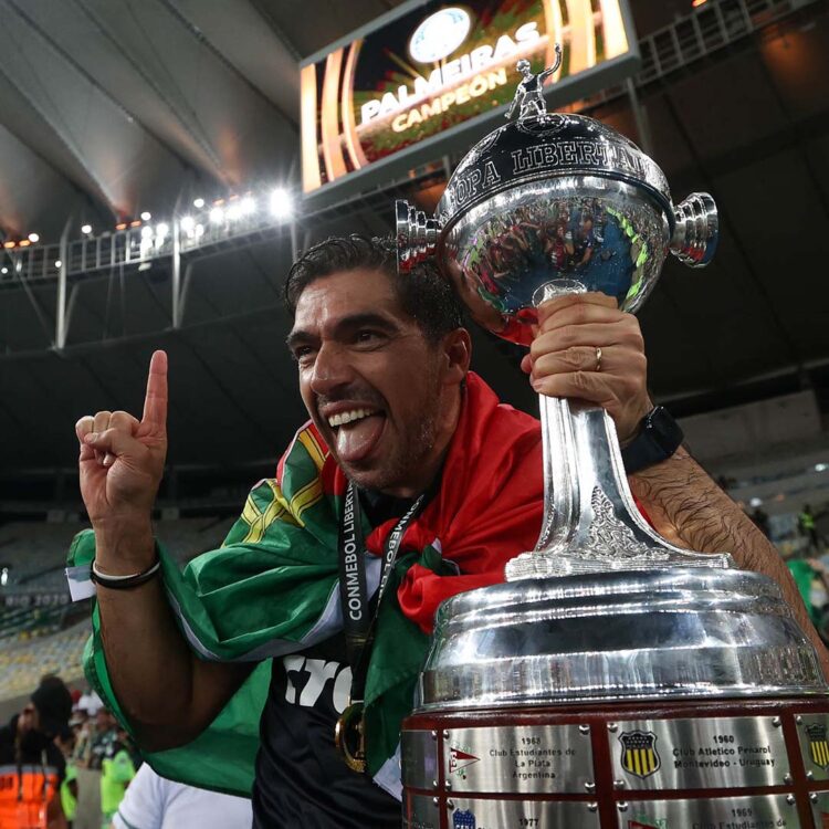 Três anos após chegada ao clube,  veja quais previsões Abel Ferreira acertou