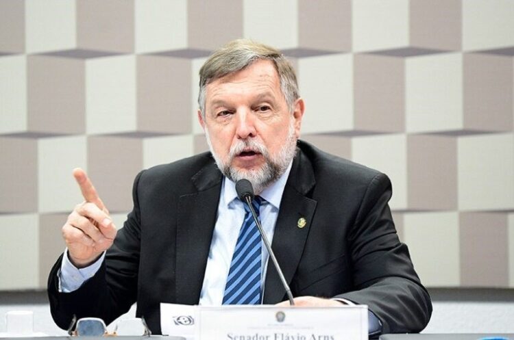 Flávio Arns apresenta PEC com novas regras para escolha e mandatos de ministros