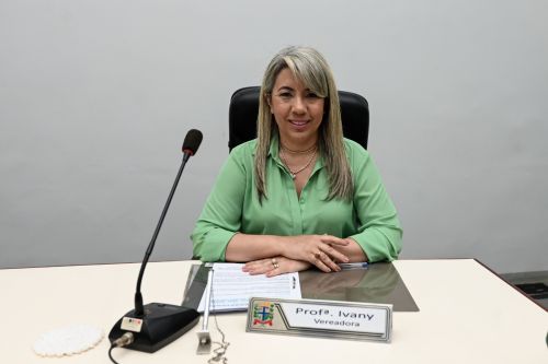 Professora Ivany assume cadeira do Legislativo Paranavaiense