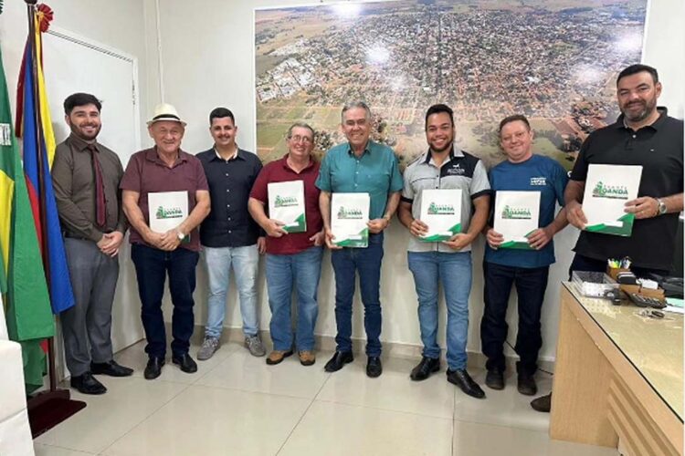 Prefeitura de Loanda regulariza terrenos nos parques industriais