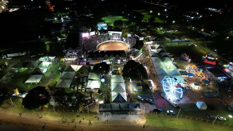 ExpoLoanda começa hoje com show  da dupla Matheus e Kauan e rodeio