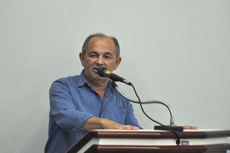 Vereador propõe pedido de verbas para  criação do Centro de Documentação na Unespar