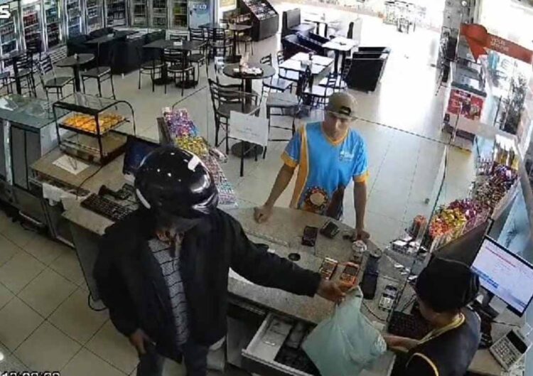 Criminoso armado rouba R$ 4 mil de posto de combustível em Paranavaí