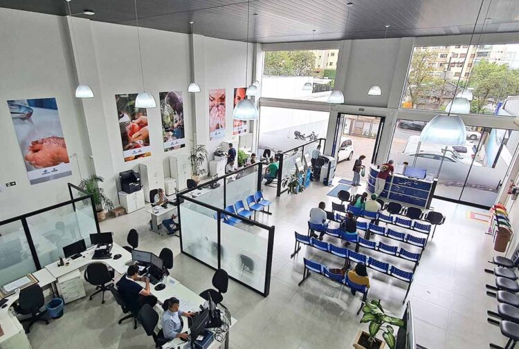 Negociação de débitos: Sanepar abre centrais de relacionamento neste sábado em 28 cidades