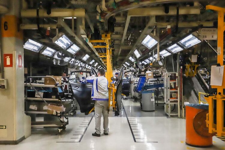 Indústria paranaense cresce 2,9% em 2023, melhor resultado da região Sul