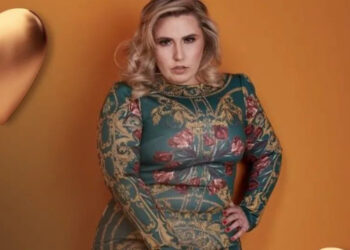 Cantora Ana Karla se apresenta em Diamante do Norte