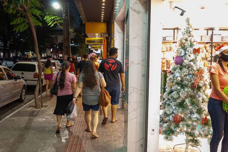 Paranaenses vão gastar mais neste Natal