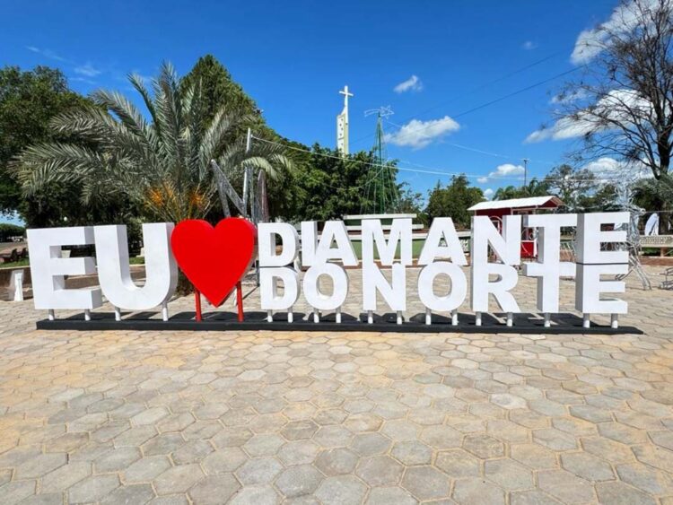 Apresentação de teatro e shows musicais marcam festa de aniversário de Diamante do Norte