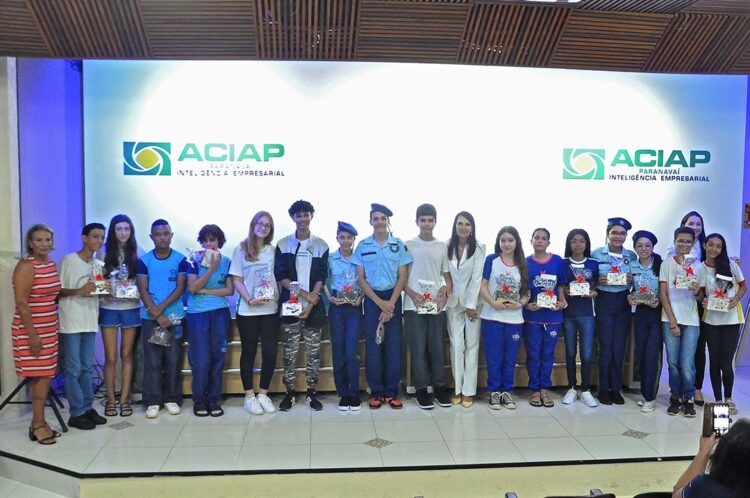 Observatório Social premia estudantes que participaram de projeto sobre cidadania