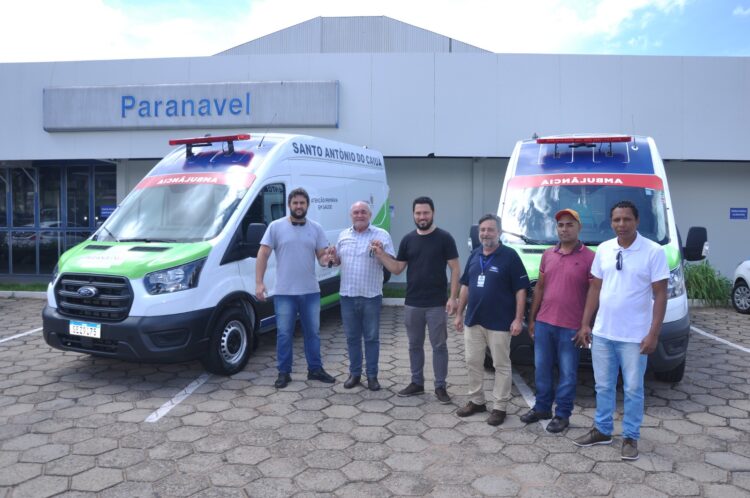 Prefeitura de Santo Antônio do Caiuá adquire duas ambulâncias