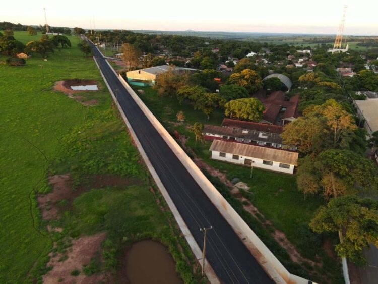 Obras na Rua Fernando Marassi fazem município chegar a 97% de vias pavimentadas
