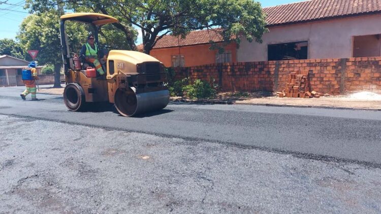 Prefeitura de Santo Antônio do Caiuá inicia obras de recape