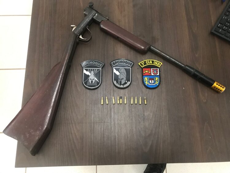 Homem é preso por porte ilegal de arma em Porto Rico