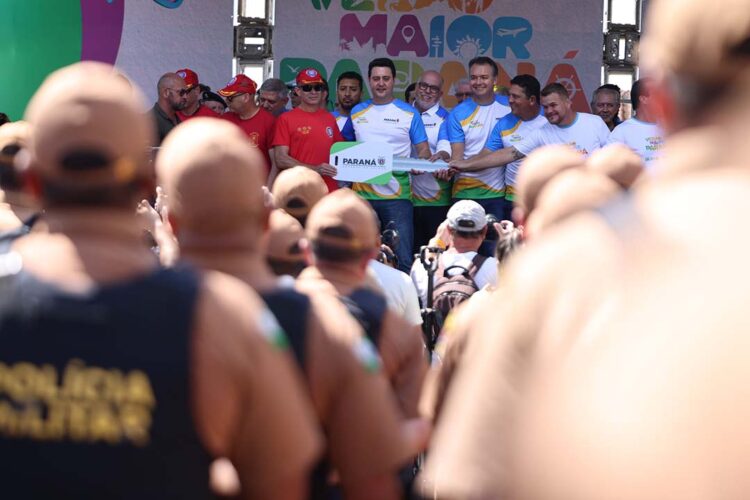 Estado entrega ambulâncias e investe R$ 7,4  milhões para atendimento de saúde no verão