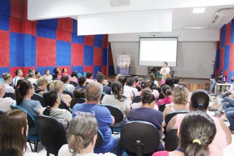 Agentes Comunitários de Saúde participam de curso de formação em Saúde Mental