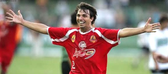 Adriano Spadoto marca história dentro e fora de campo no ACP