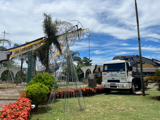 Decoração de Natal na Praça Portugal será reerguida e funcionará até 17 de janeiro