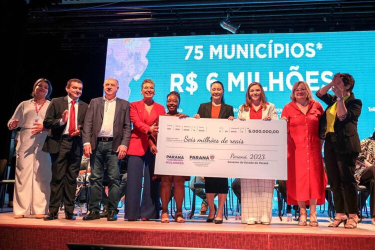Paraná anuncia novos investimentos  e organiza atendimento às mulheres