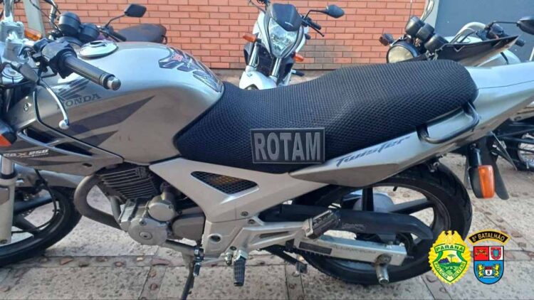 Motocicleta é recuperada após assalto à mão armada em Paranavaí