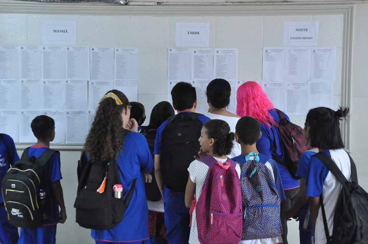 Aulas na rede estadual do Paraná começam na próxima segunda-feira