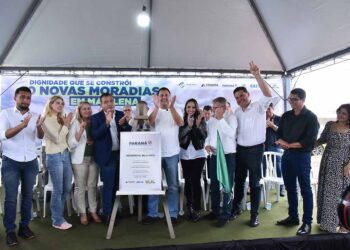 Governador participa de entrega de 20 casas em Marilena