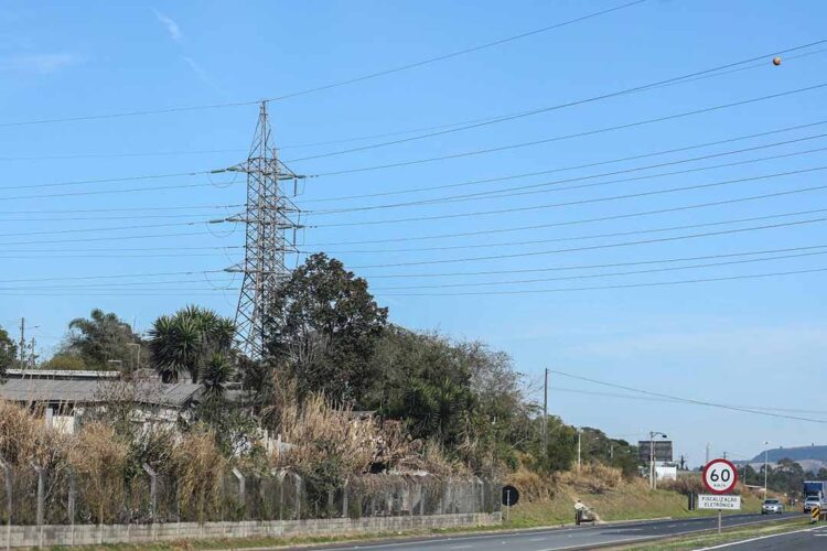 Copel conclui construção de nova linha de distribuição para cidades turísticas do Noroeste