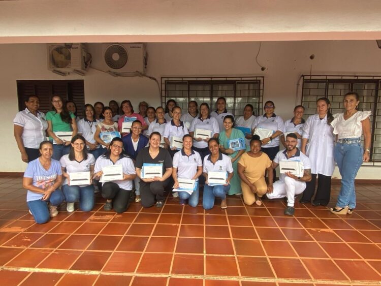Terra Rica entrega 35 tablets para Agentes Comunitários de Saúde otimizarem serviço