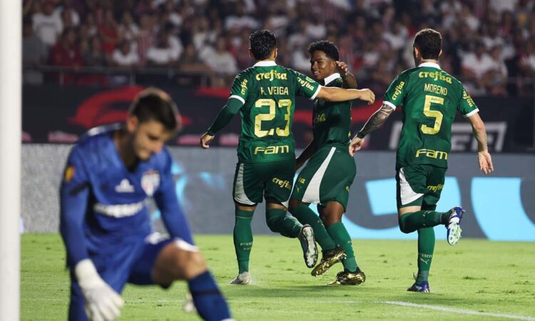 Endrick e Raphael Veiga lideram  venda de camisas nas lojas do Palmeiras